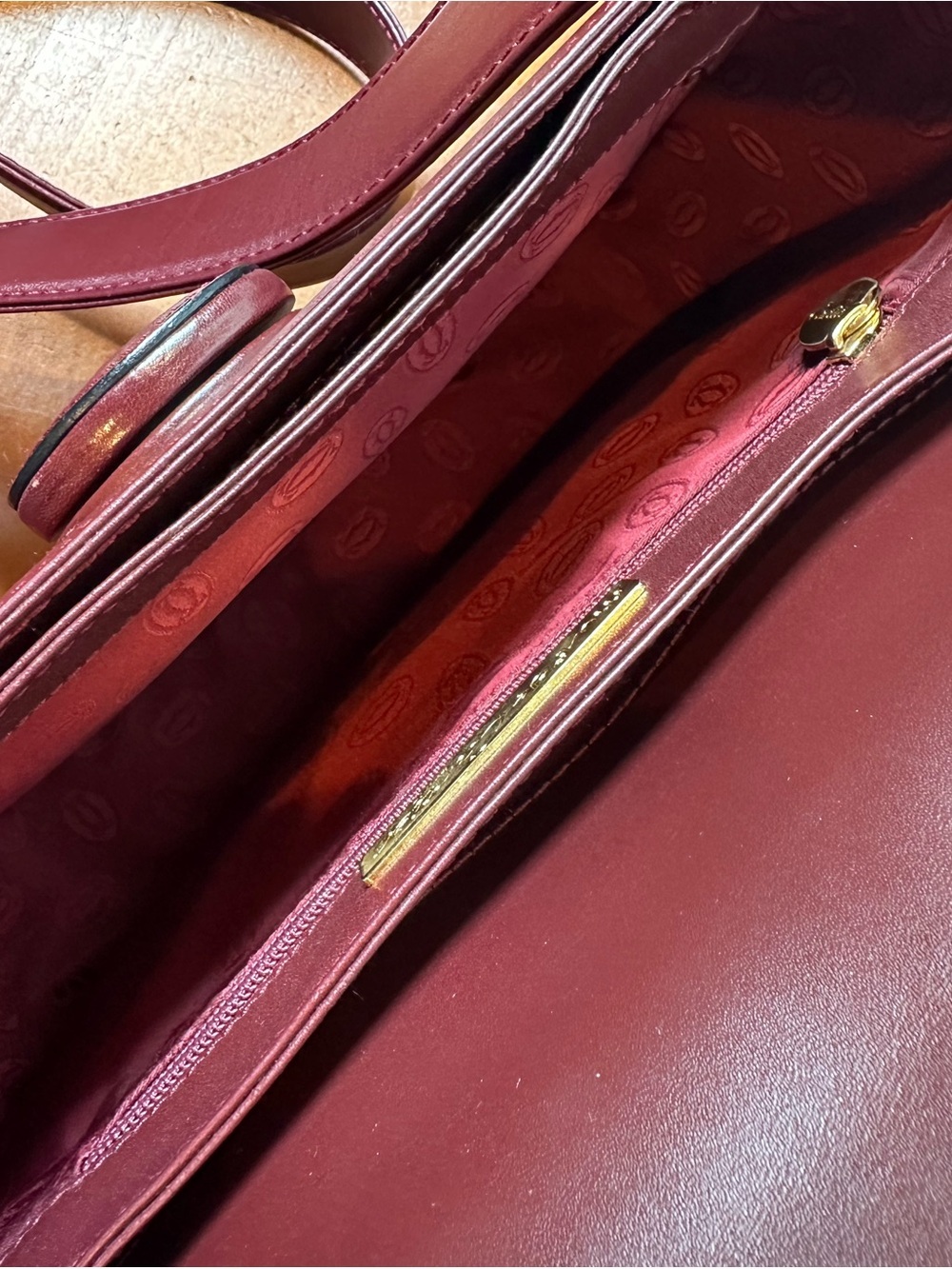 Cartier Wine Leather Shoulder / Crossbody Bag (vintage must de Cartier line) - Picture 5 of 9